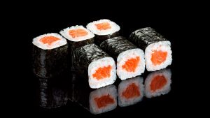 Sushi con arroz por fuera - Gourmet en Vitacura
